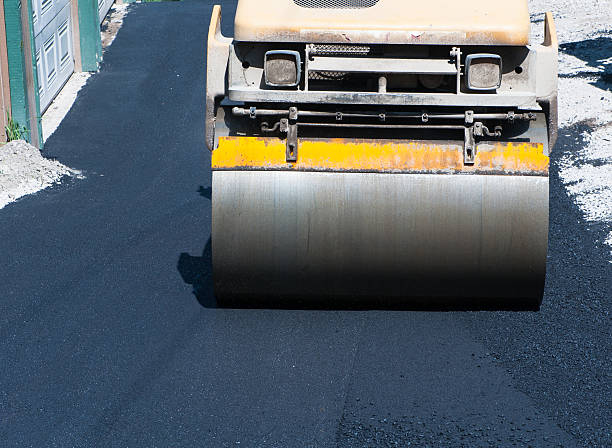 Best Gravel Driveway Installation  in Village Of Four Seasons, MO